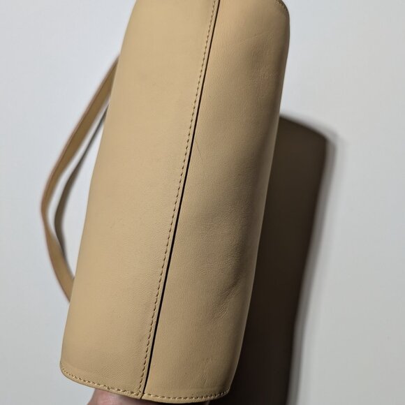 Minor History The Hug Shoulder Bag Leather Cream Beige Yellow Minimalist - Picture 5 of 8